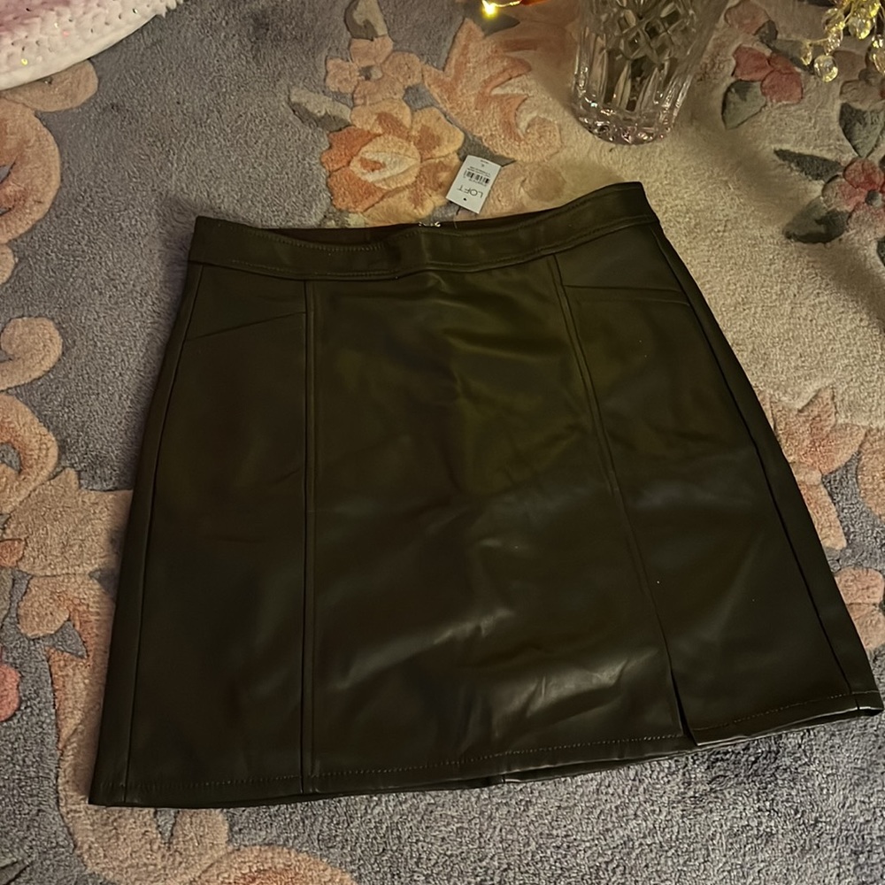NWT size 6 Petite dark green leather skirt